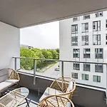 Prestige Modern Tower * 格丁尼亚