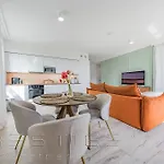 Prestige Modern Tower 公寓 *